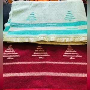 🌲Rare Vintage Pine Tree Design Blankets